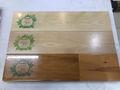 楓木、柞木、楓樺木材質(zhì)運(yùn)動地板特點(diǎn)比較