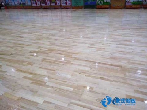 運(yùn)動(dòng)場地木地板怎么安裝