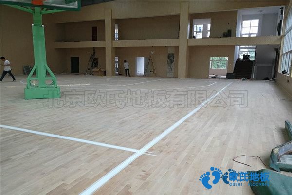 運(yùn)動場地板哪個牌子性價比高