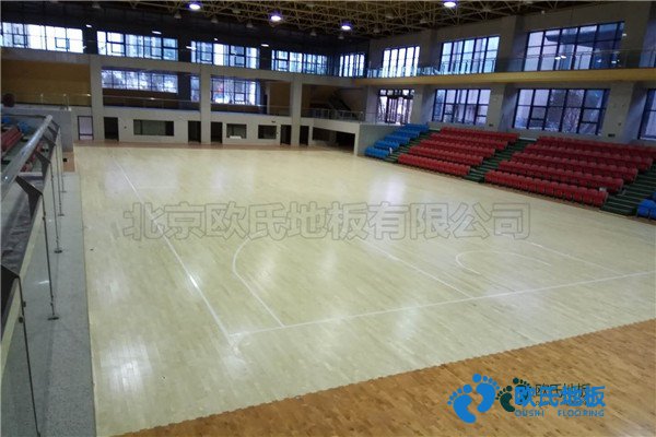 學校籃球場木地板規(guī)格