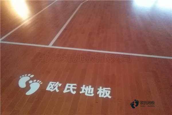 較好的籃球運動木地板結(jié)構(gòu)分多少層